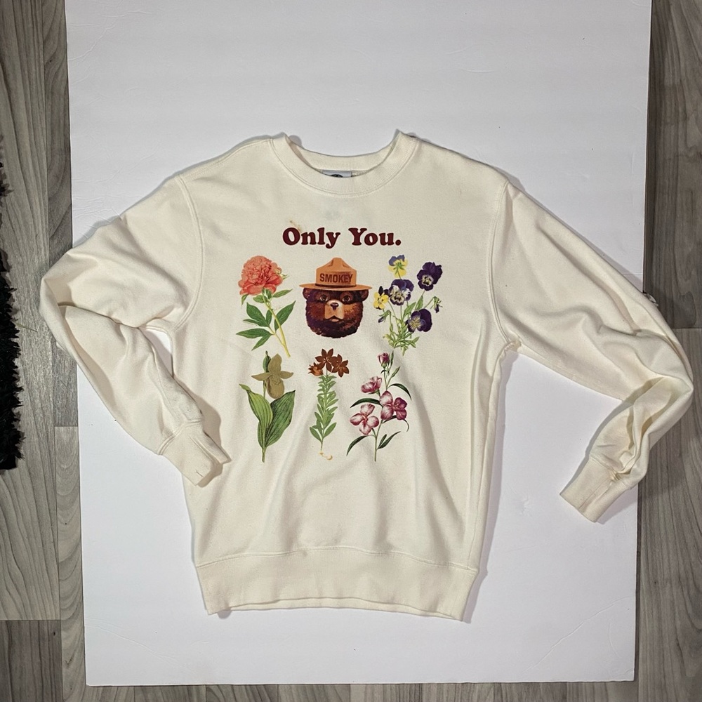 VINTAGE SMOKEY SWEATER 🐻